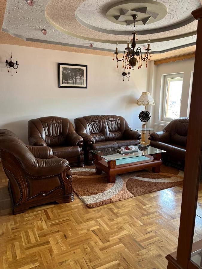 Apartment Alpi Печ Екстериор снимка