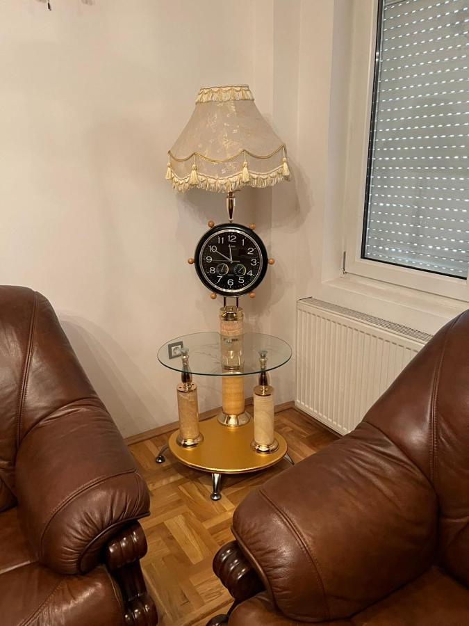 Apartment Alpi Печ Екстериор снимка
